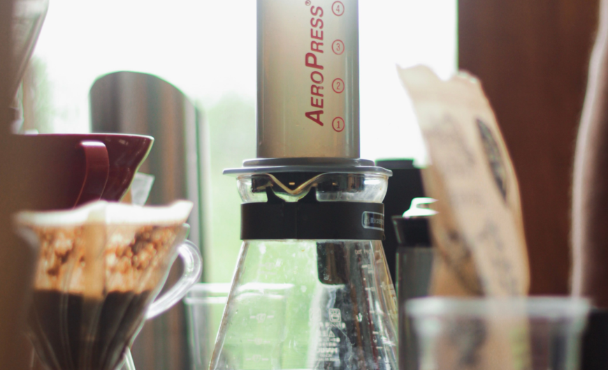Kavos ruošimo receptai namuose: V60, Aeropress ir Espresso santykiai, temperatūra ir malimas
